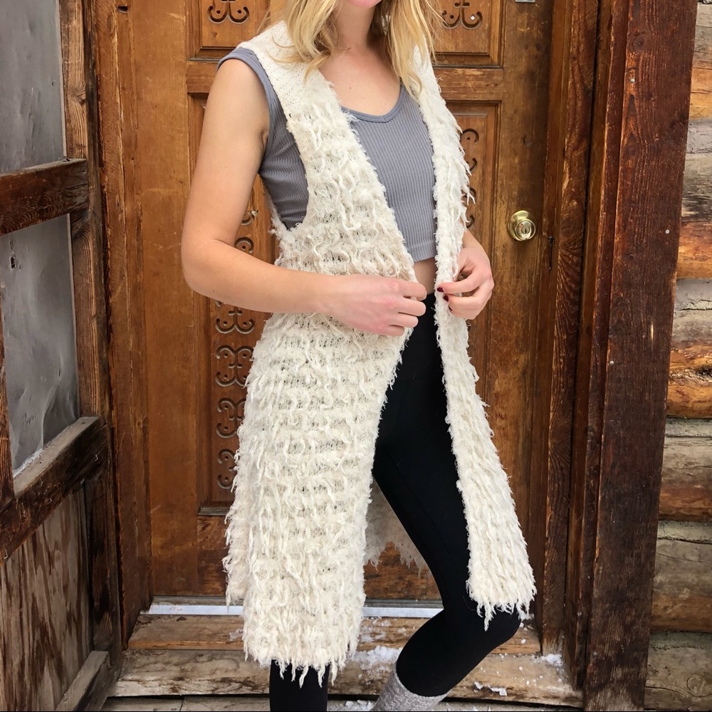 Free People - Shaggy Cream Vest. Size XS.